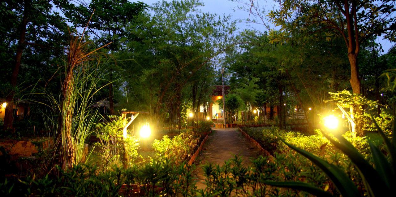 Pugmark Resort Kanha Exterior photo